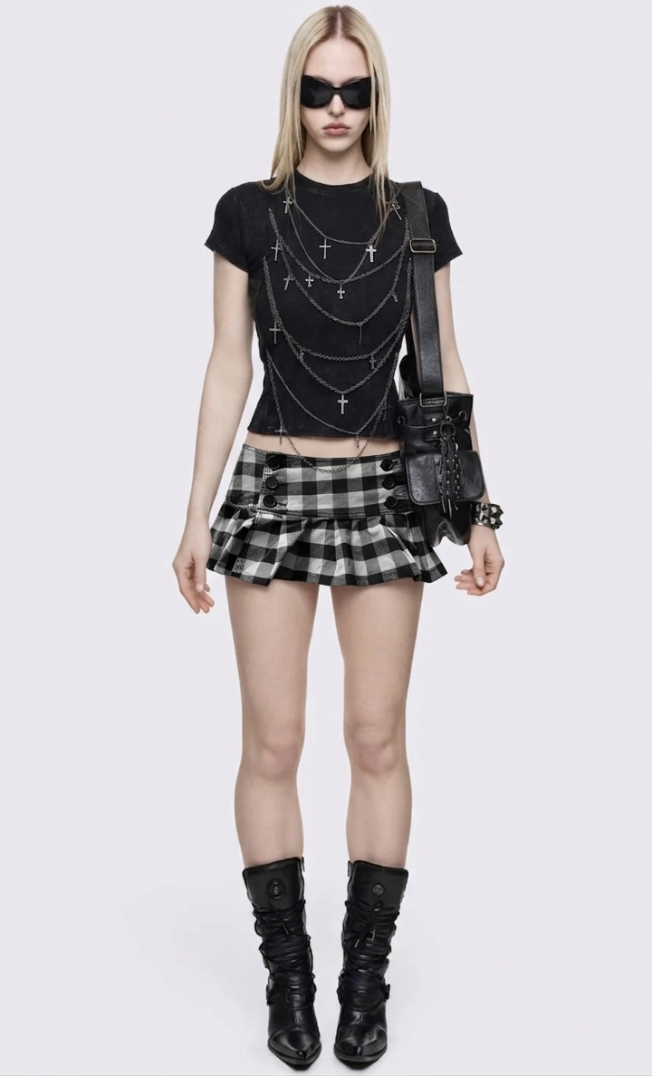 PLAID BLACK N WHITE SKIRT :3