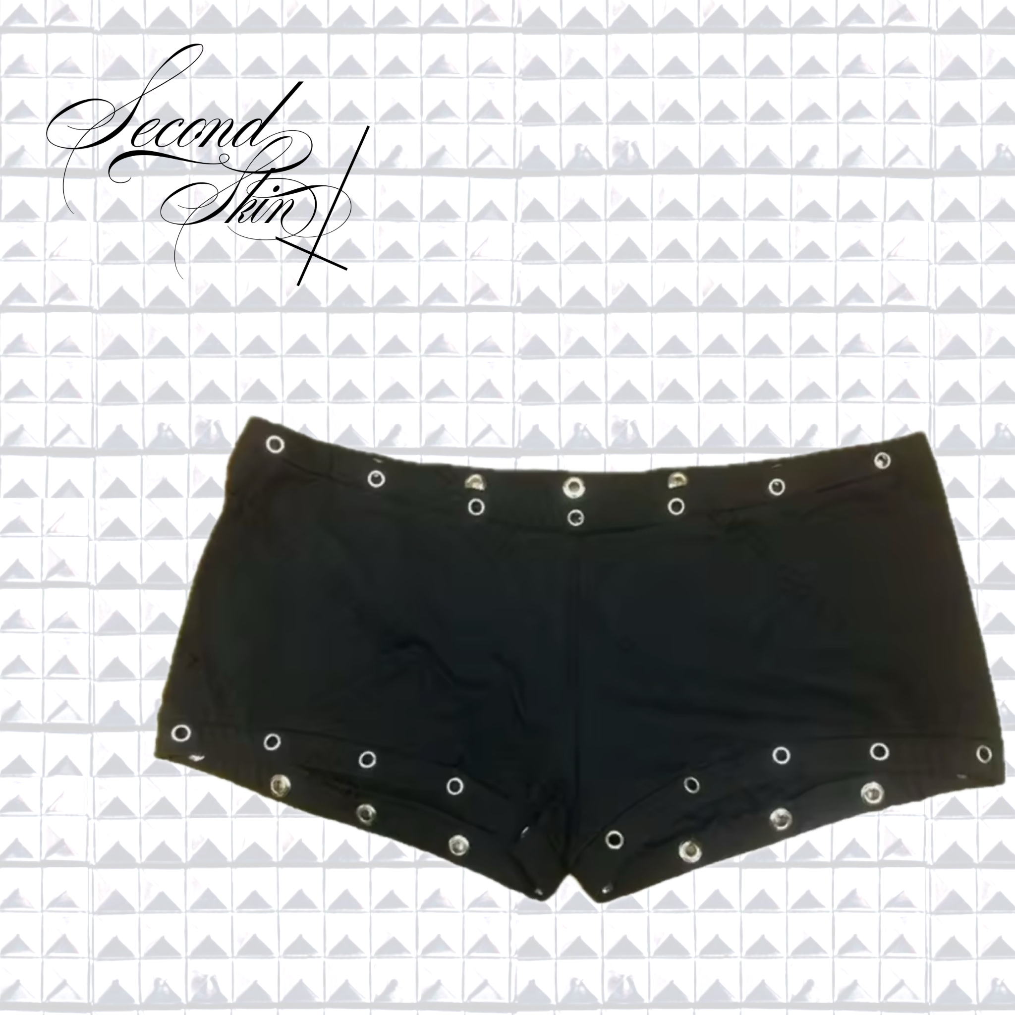 CIRCLE STUDED SHORTS :3